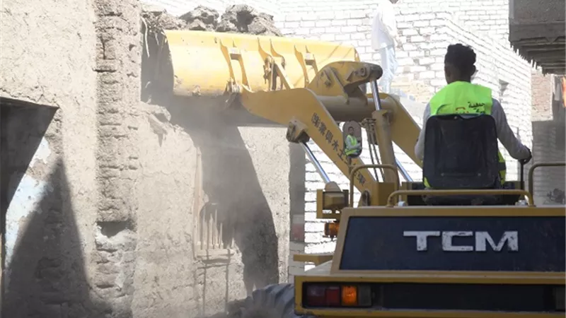 اعادة أعمار ٨٠ منزلا بقريتي الرياض والزيتون بمركز ناصر