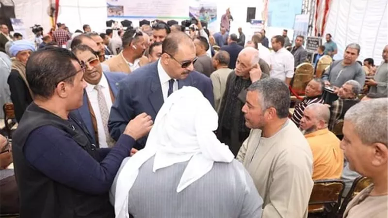 محافظ سوهاج يشهد فعاليات تدشين مشروع الصرف الصحي لقرية أولاد عزاز