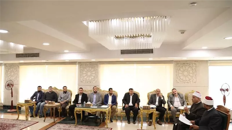 أمين «البحوث الإسلامية» ومساعده يناقشان الخطة العلمية والبحثية