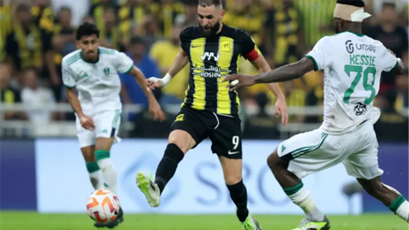 الدوري السعودي .. موعد مباراة الأهلي والاتحاد والقنوات الناقلة