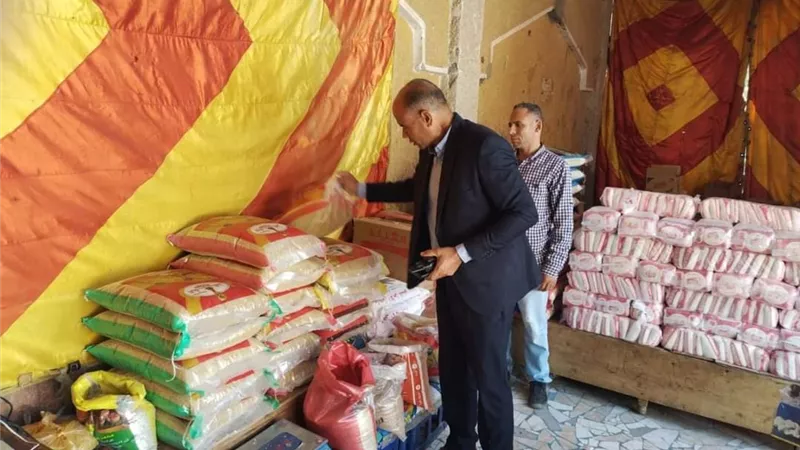 ضبط 153 مخالفة تموينية على المخابز والأسواق بالمنيا