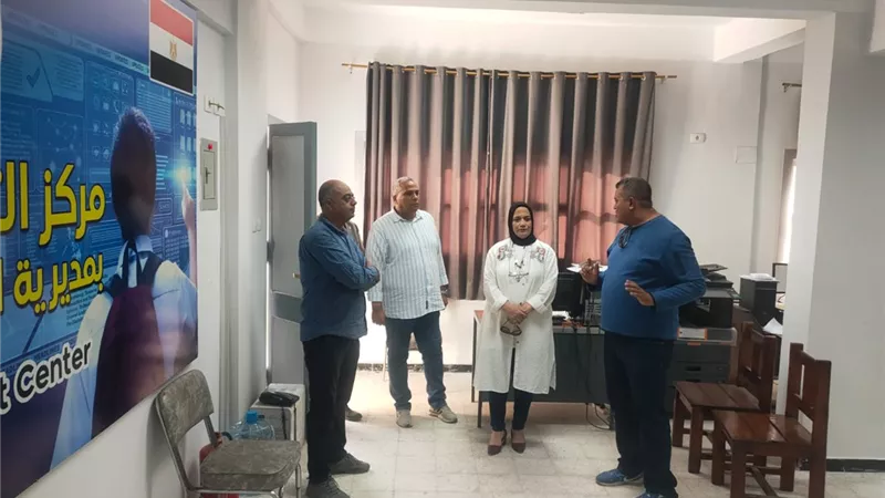 وكيل تعليم مطروح تتفقد مسار العمل بمركز التطوير التكنولوجي