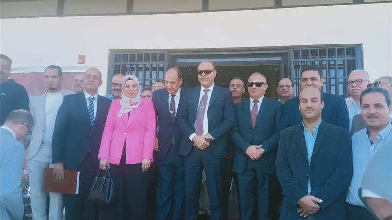 وزير العمل يستمع لمشاكل العمالة غير المنتظمة في شرم الشيخ