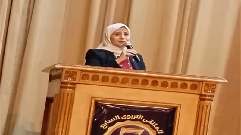 عميد دراسات تربية القاهرة : التقييم ليس امتحان ودرجات مؤشر فقط