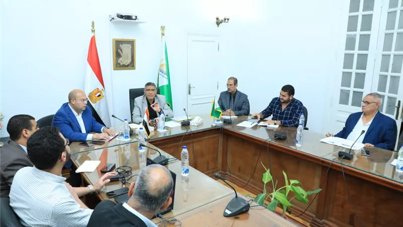 محافظ الجيزة يتابع الموقف التنفيذي لمشروعات 