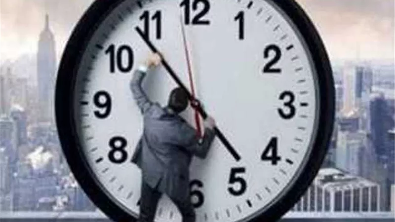 التوقيت الشتوي.. كيف يؤثر على يومك.. وكيف يمكنك ضبط مواعيد النوم
