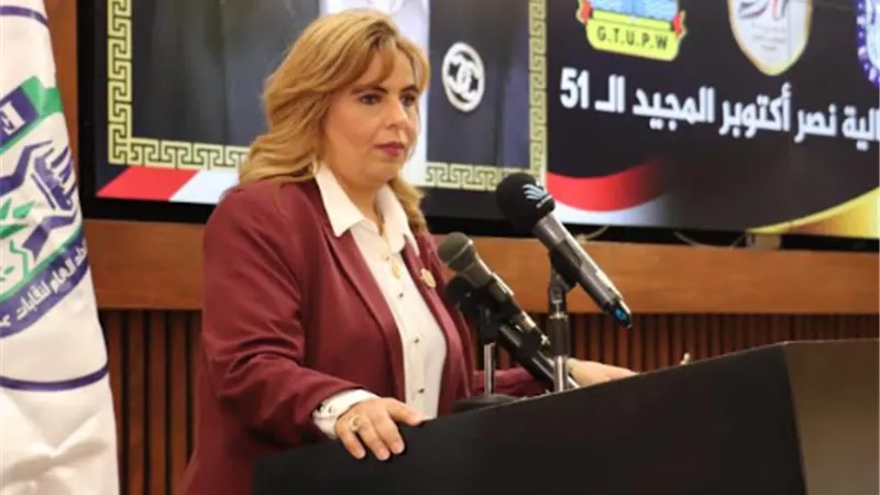 محي الدين : عمال مصر مستمرون فى العطاء و دعم للوطن