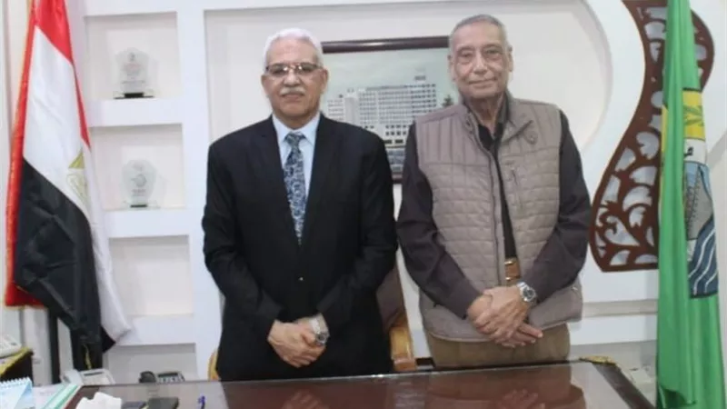 أيمن موسى:مجلس الامناء داعم قوي للعملية التعليمية بالإسماعيلية