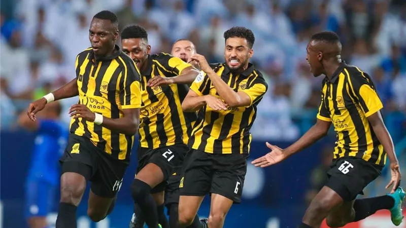 الاتحاد يحسم ديربى جدة بالفوز بهدف أمام الأهلى فى الدورى السعودى