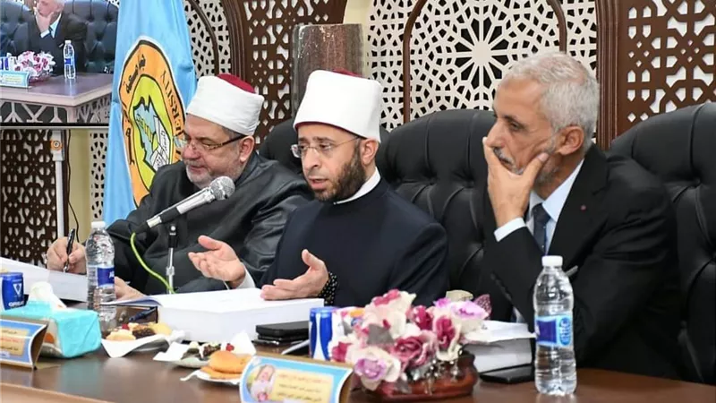 وزير الاوقاف للباحثين: اجتهدوا فى العلم واهتموا باللغة العربية