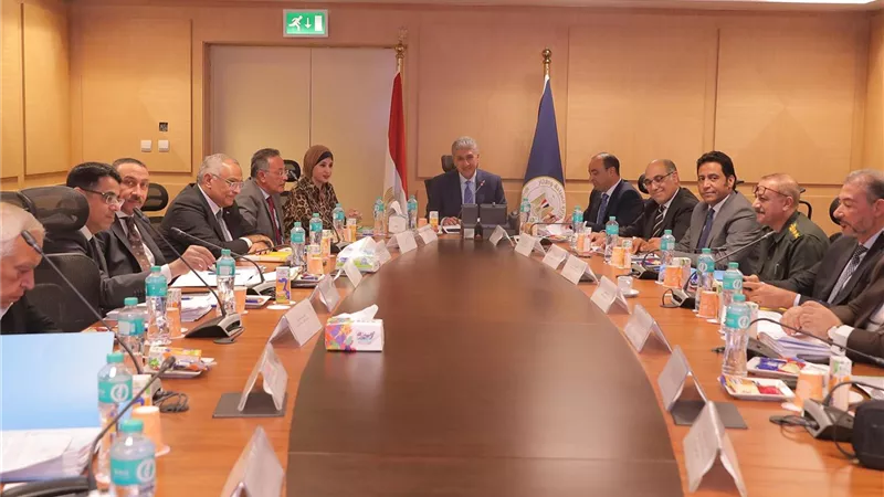 وزير السياحة والآثار يترأس اجتماع مجلس إدارة المجلس الأعلى للآثار