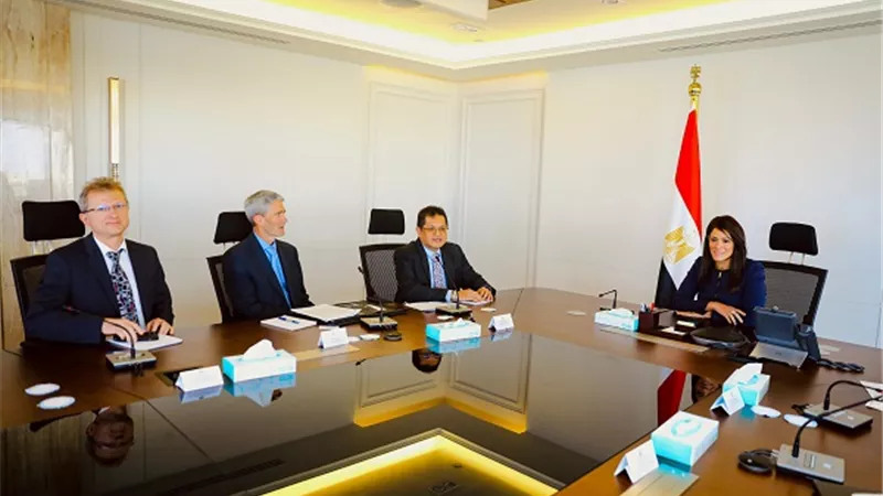 المشاط تبحث مع البنك الآسيوي جهود دعم الموازنة والإصلاحات الهيكلي