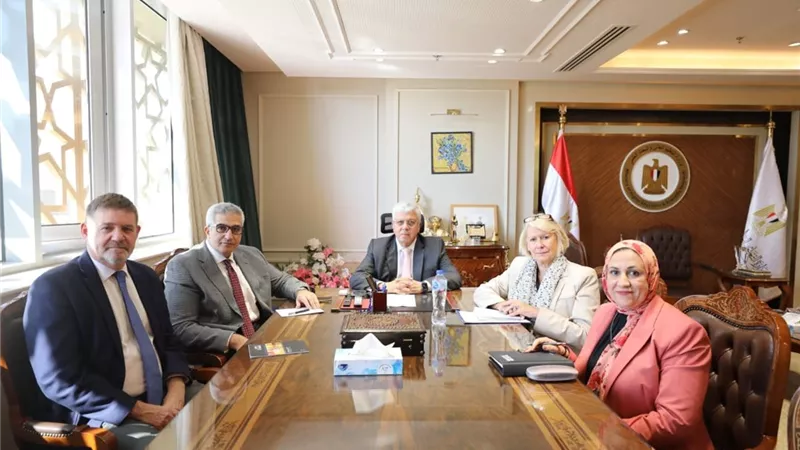 وزير التعليم العالي يبحث التعاون مع مؤسسة Advance HE