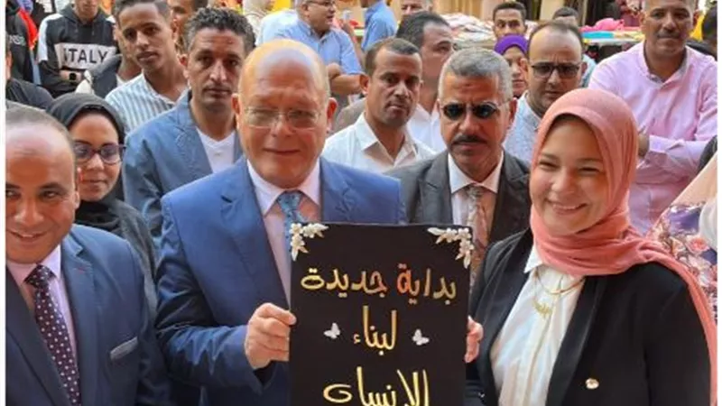 رئيس جامعة سوهاج يفتتح معرض التراث والحرف اليدوية