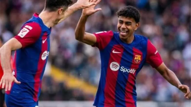 الدوري الاسباني.. موعد مباراة برشلونة ضد إسبانيول