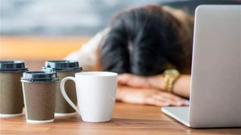 خطوات للتوقف عن تناول الكافيين