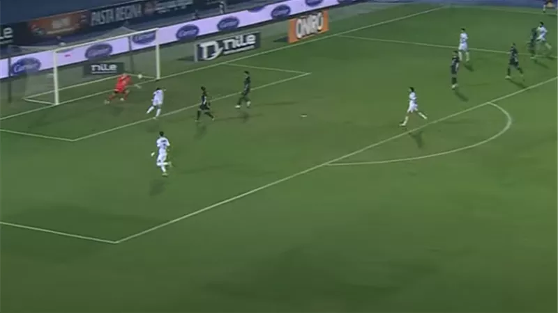 رأسية ناصر منسي تعيد التقدم من جديد للزمالك على البنك الأهلي