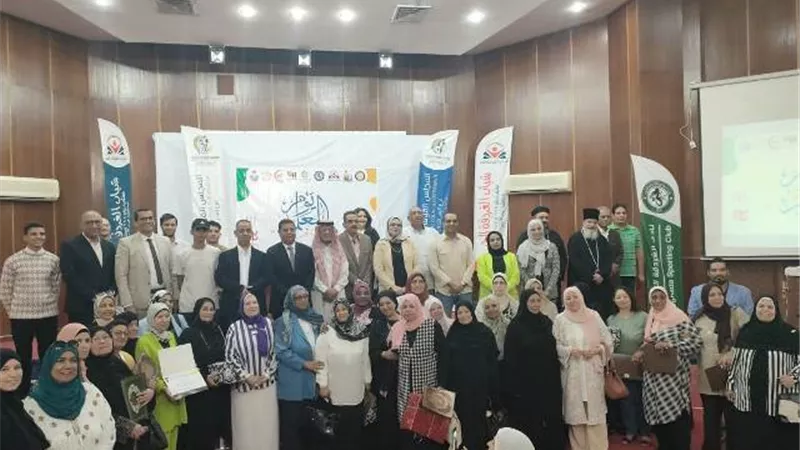 المجلس القومى للمرأة بالبحر الأحمر يحتفل باليوم العالمى للمعلم