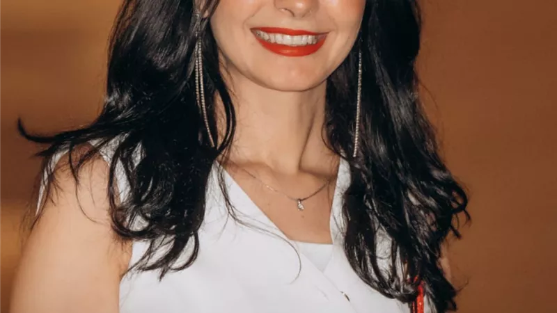 وزارة الثقافة تنظم حفلا للفنانةنسمة عبد العزيز علي المسرح المكشوف