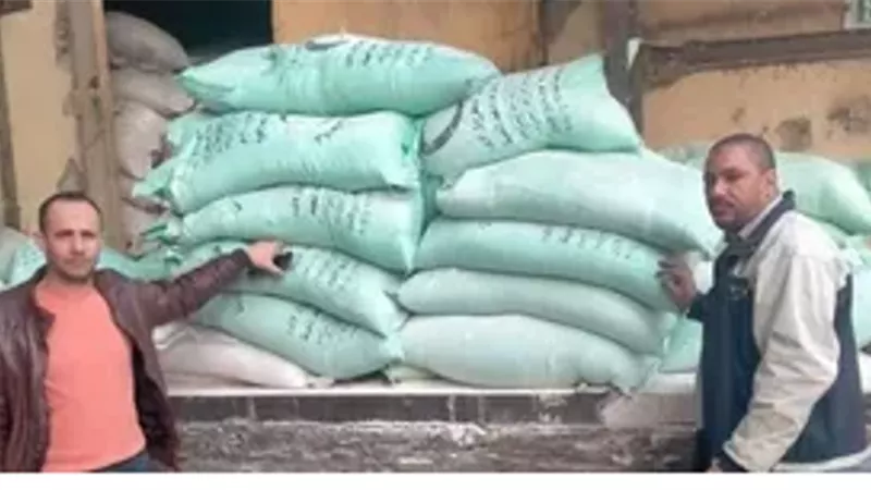 ضبط 6 أطنان دقيق مدعم قبل بيعها بالسوق السوداء