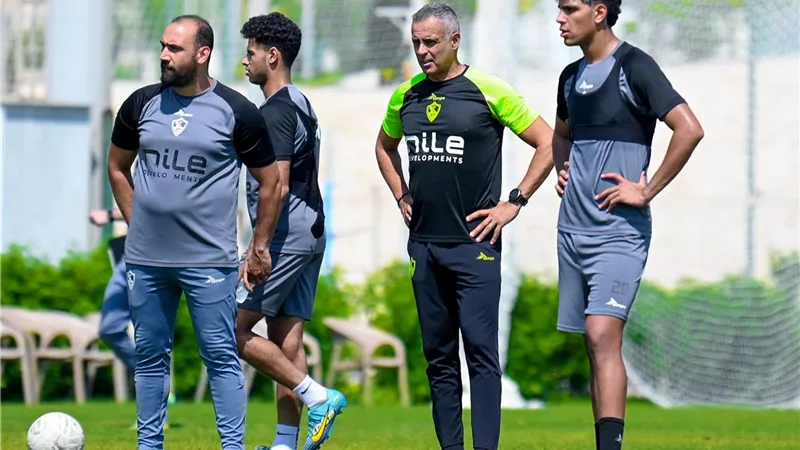 جوميز يستبعد 4 لاعبين من حساباته في الزمالك
