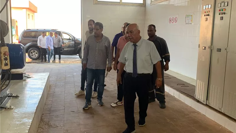 رئيس شركة مياه البحر الأحمر يتفقد محطات ومواقع الشركه بالجنوب