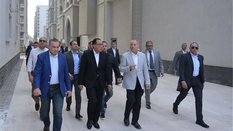 رئيس الوزراء يتفقد مشروع 