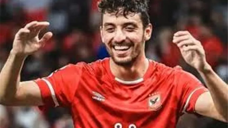 طاهر محمد طاهر يحرز الخامس للأهلى فى شباك سيراميكا بدورى نايل