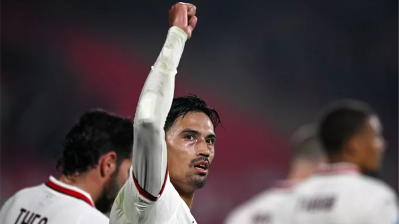 ميلان يتخطي مونزا بهدف تيجاني رايندرز في الدوري الإيطالي