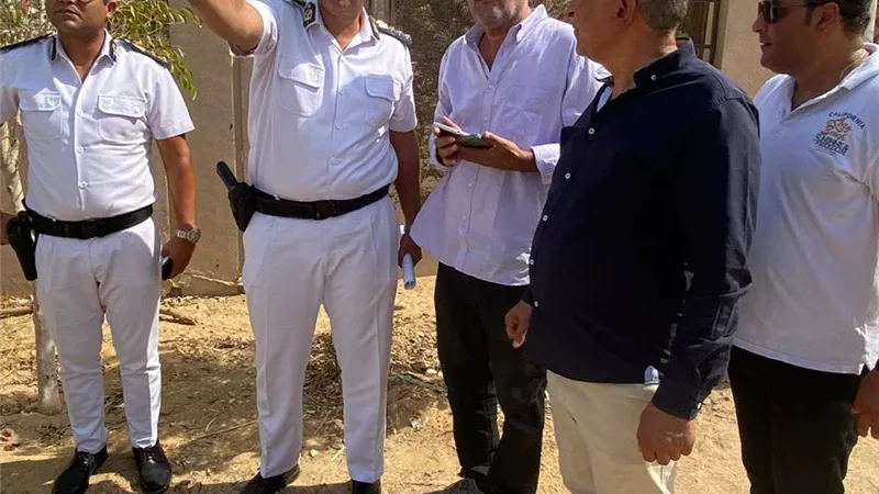 جهاز أكتوبر الجديدة ينفذ قرارات إزالة لمخالفات بناء بمنطقة 
