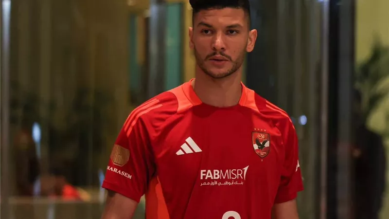 إعلامي:أشرف داري هو من تعجل في العودة للملاعب