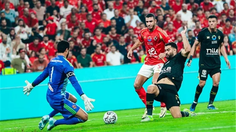 خبير تحكيمي:الأهلي و الزمالك اتفقا على تعيين خبير أجنبي في الدوري