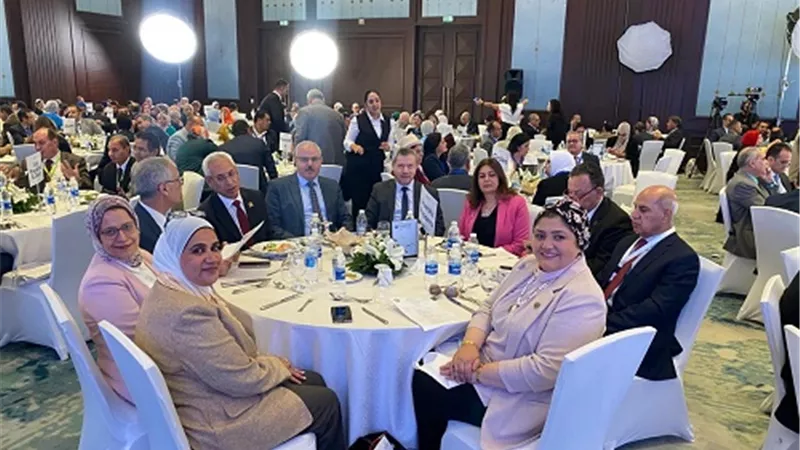 رئيس جامعة المنيا يشارك فى مؤتمر 