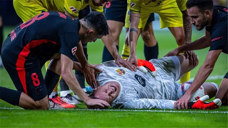 الاتحاد الألماني يلمح باحتمالية مفاجأة بشأن إصابة تير شتيجن
