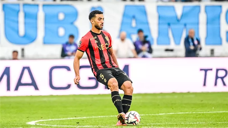 محمد عبد المنعم يقود تشكيل نيس ضد بريست في الدوري الفرنسي