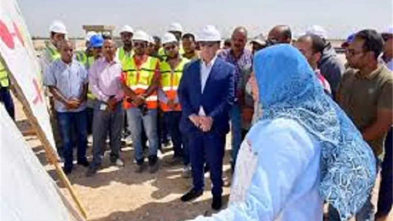 محافظ الأقصر يتفقد مشروع توسعات محطة معالجة صرف صحى أرمنت