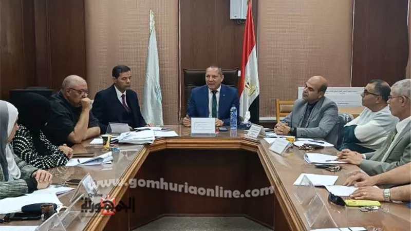 رئيس جامعة دمياط يترأس مجلس كلية الآداب