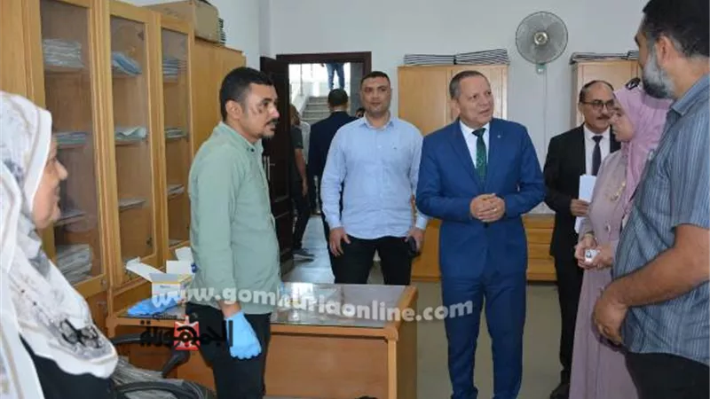 رئيس جامعة دمياط يتفقد لجنة تحليل المخدرات للمستحقين للترقية
