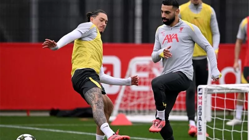 شاهد بالفيديو.. محمد صلاح وجانب من تدريبات ليفربول قبل لقاء اليوم