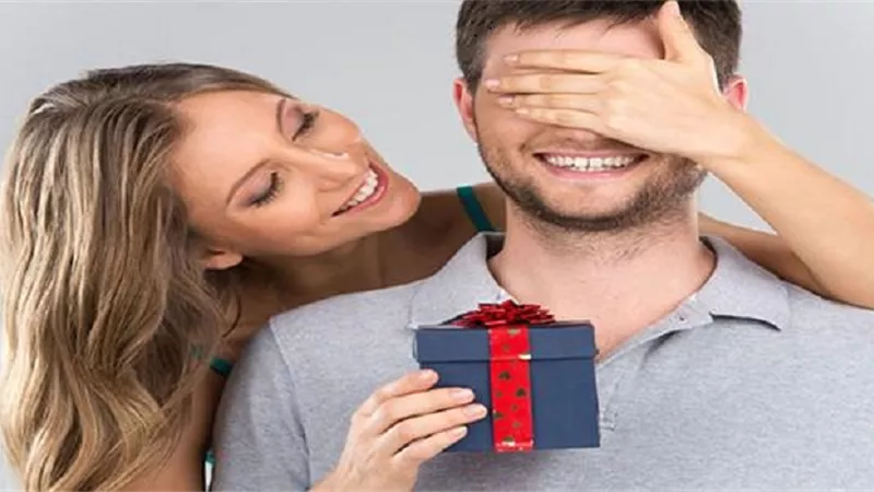 أفكار مميزة لاختيار هدايا عيد الحب للرجال