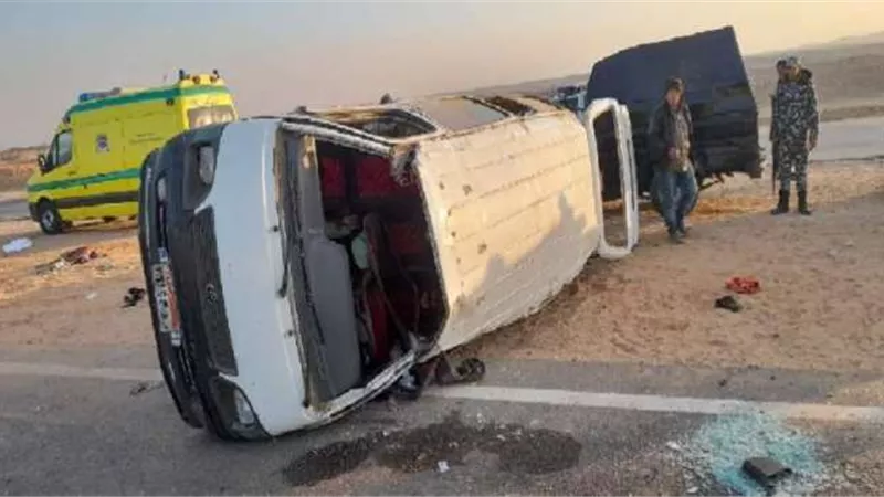 إصابة 10 في انقلاب ميكروباص بطريق بلبيس العاشر من رمضان