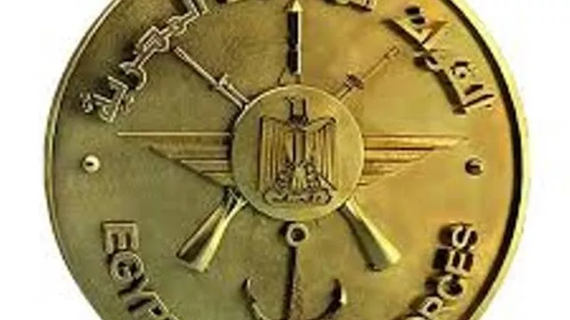 المتحدث العسكرى: سقوط طائرة هليكوبتر بمنطقة الشلوفة أثناء التدريب نتيجة عطل فنى.. واستشهاد ضابطين