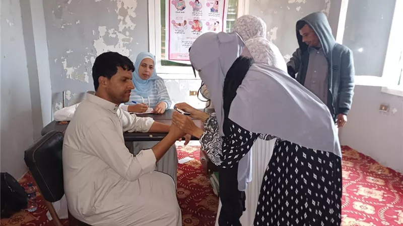 جامعة مطروح تدفع بقافلة متكاملة لخدمة أهالي قرية الجراولة
