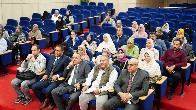 دورة تدريبية للأعضاء القانونيين بالجهاز الإداري لمحافظة مطروح