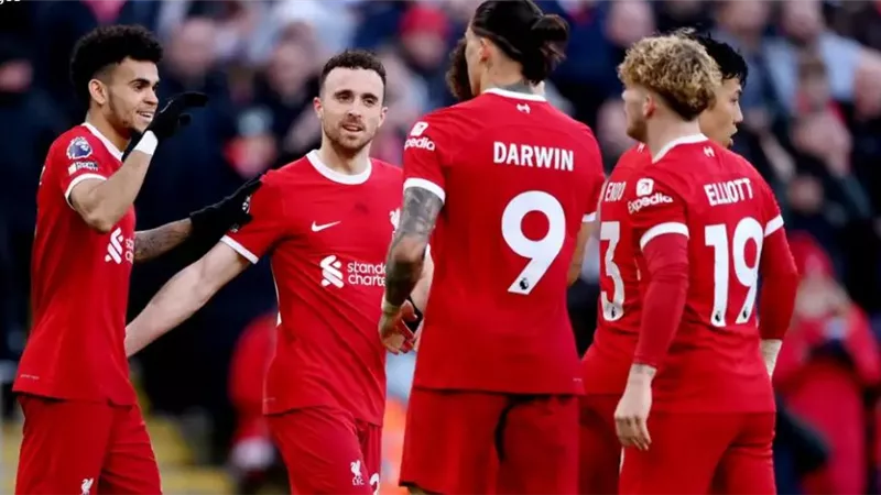 دياز يفتتح التسجيل فى مباراة ليفربول وليفركوزن بدوري الأبطال