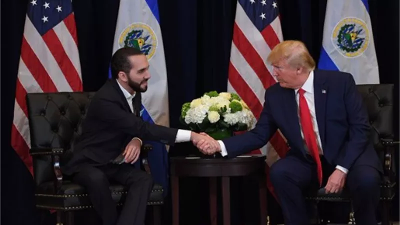 مستبقا النتائج الرسمية.. أول رئيس يهنئ ترامب على فوزه بالانتخابات
