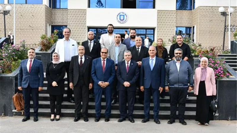 انطلاق الاسبوع العالمي لريادة الأعمال بجامعة القناة