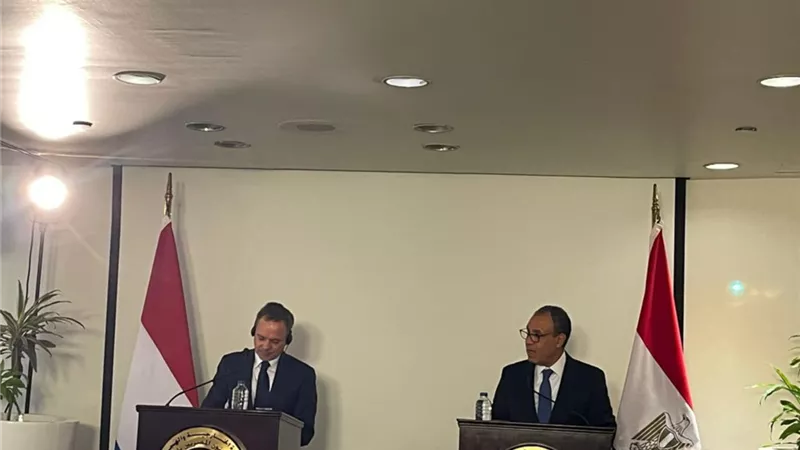 وزير الخارجية : إرادة سياسية لتعزيز التعاون الثنائي مع هولندا والدفع بالعلاقات إلى آفاق ارحب