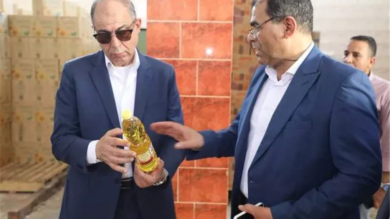 ضبط 104 مخالفات تموينية على المخابز والأسواق بالمنيا
