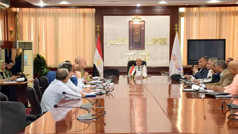 محافظ الأقصر : طرح ٢٧ عمارة سكنية بمركزى ارمنت واسنا